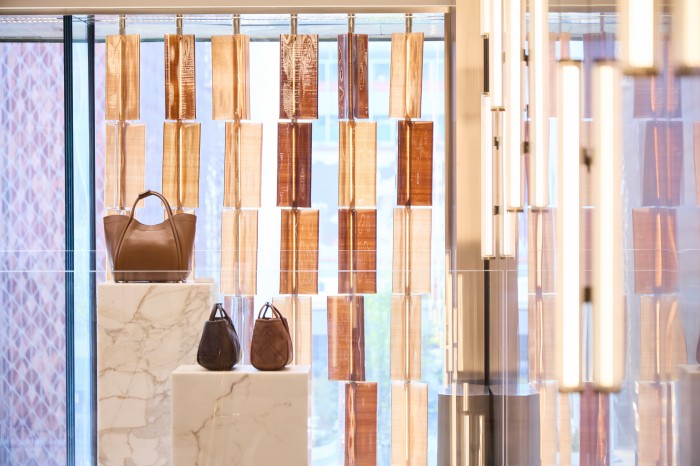 1776043550208353.jpg 02.jpg